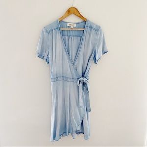 Cloth & Stone Denim Chambray Wrap Short Sleeve Mini Dress Medium